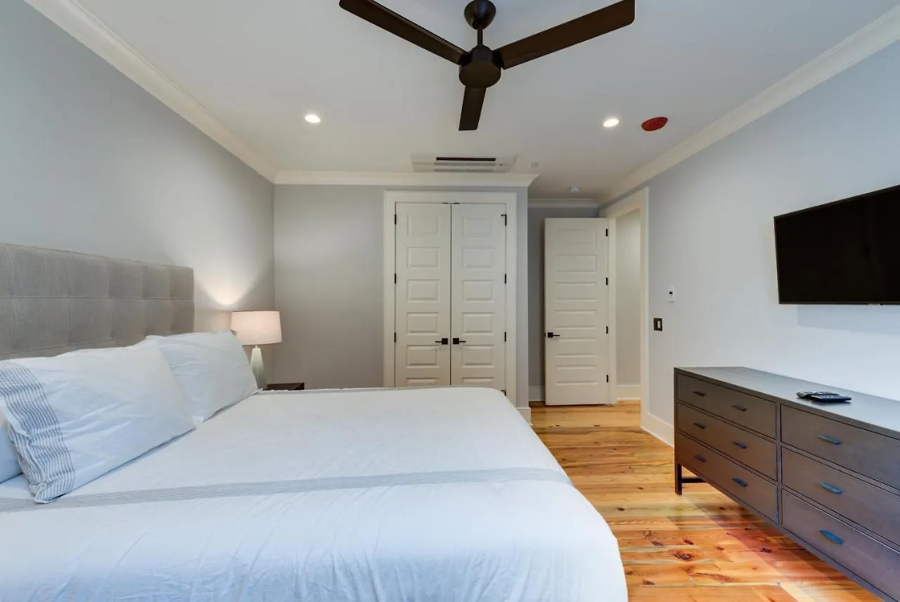 The Quarters On King 4* Charleston