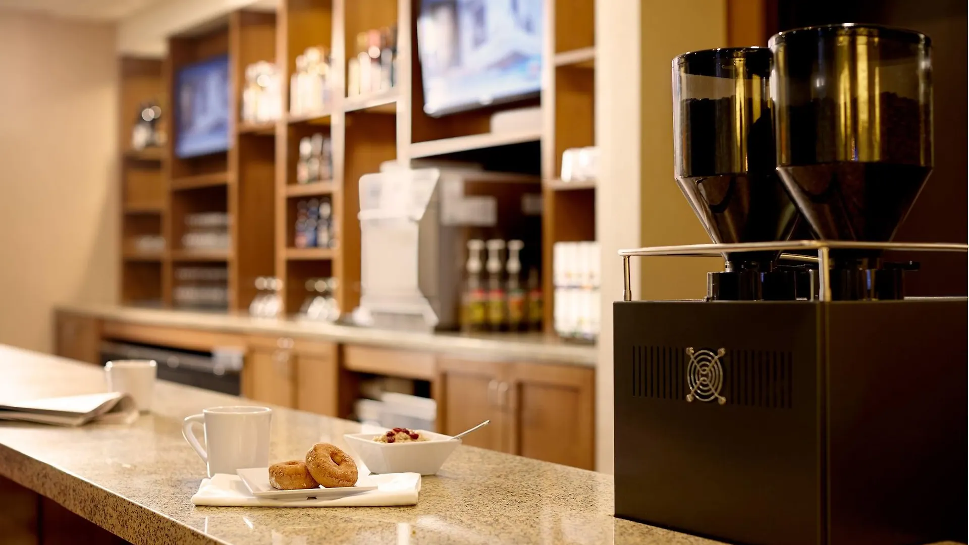 Hyatt Place Towne Centre Hotel 3*