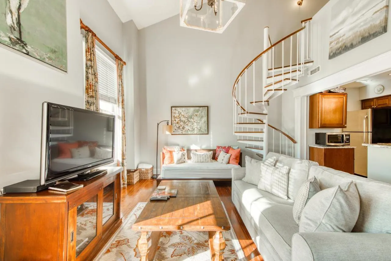 195 East Bay Apartment