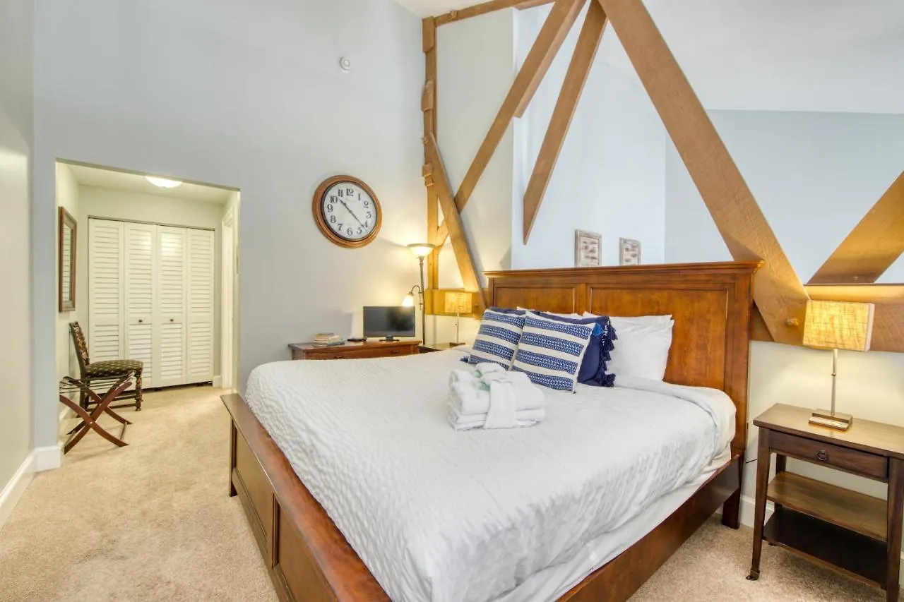 195 East Bay Apartment