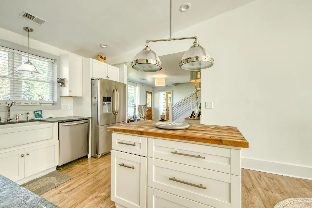 1109 Berkeley *