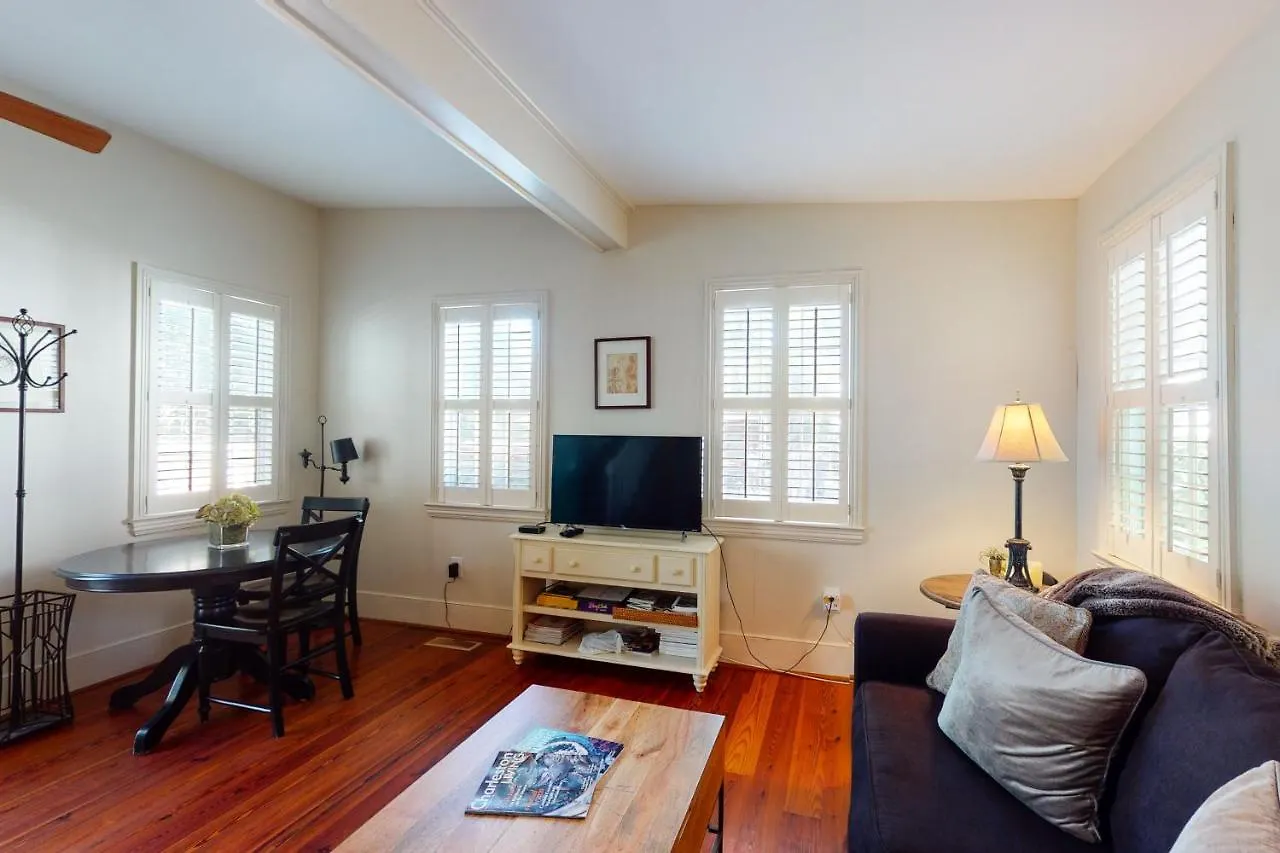 4 Bee St Charleston