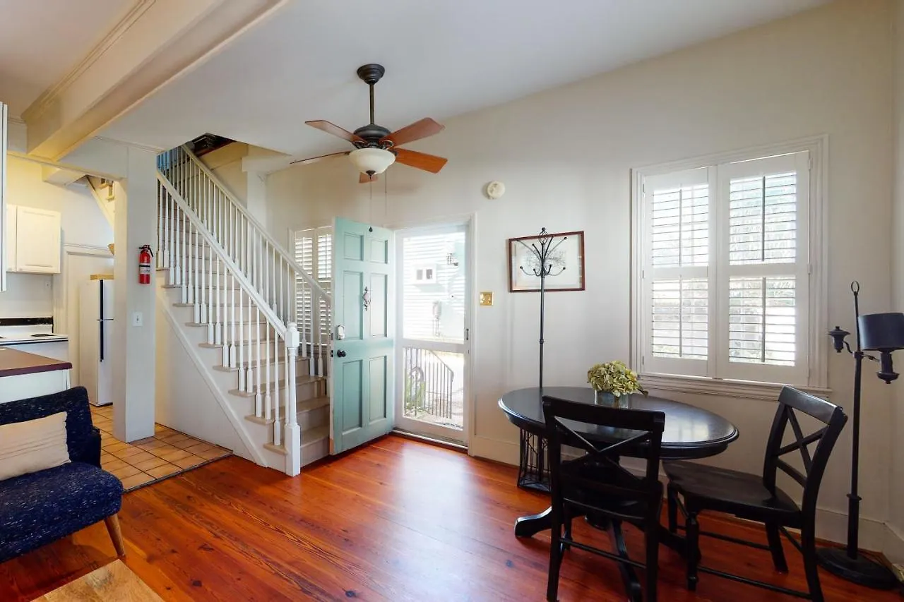 4 Bee St Holiday home Charleston