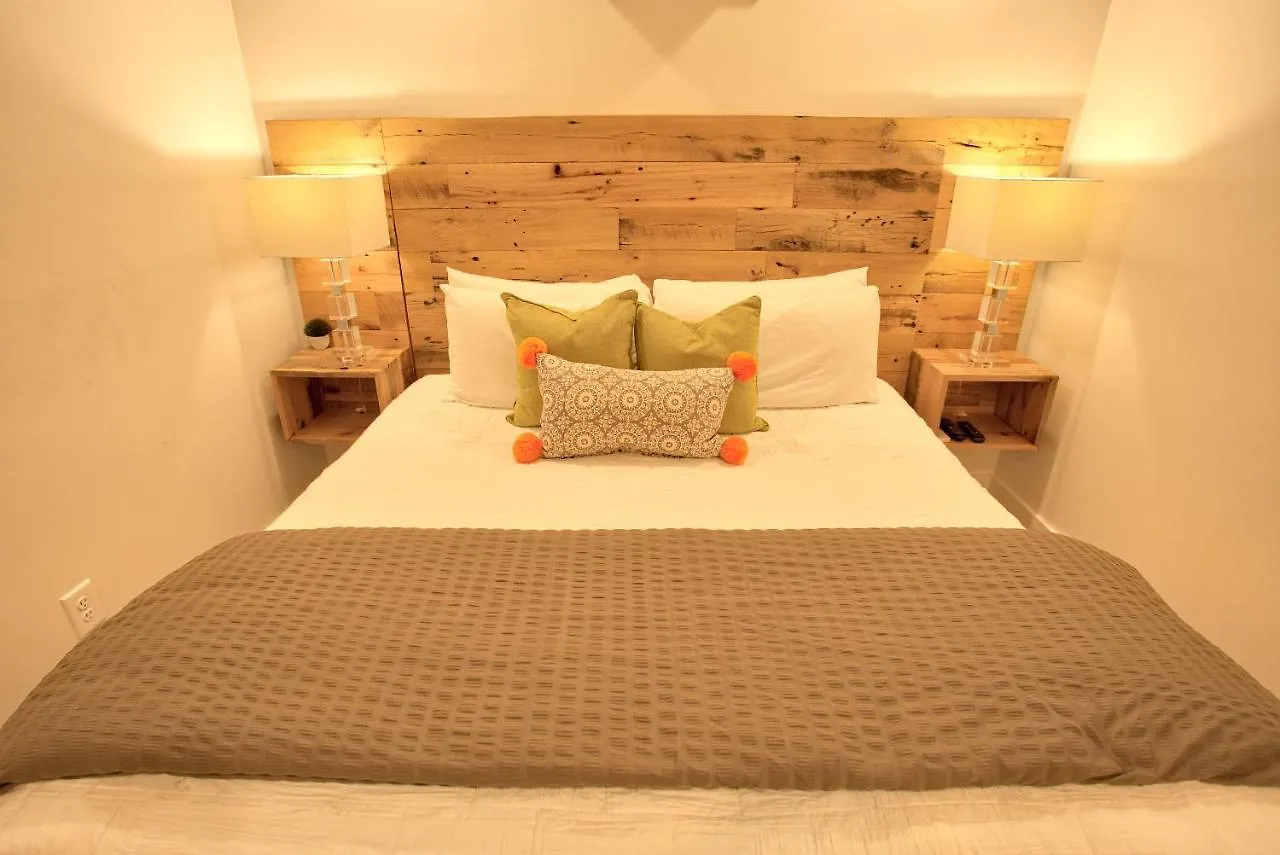 493 King Two Bedroom Suites 3* Charleston