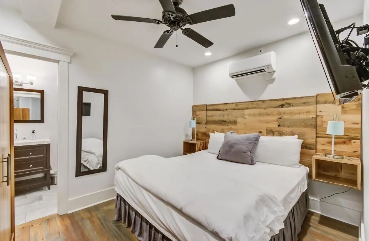 Hotel 493 King Two Bedroom Suites 3*