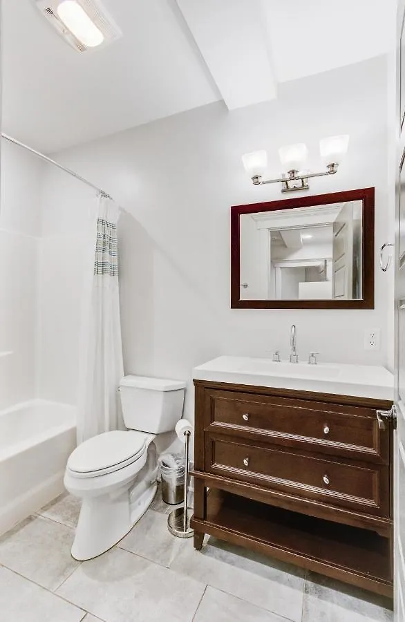 493 King Two Bedroom Suites Hotel