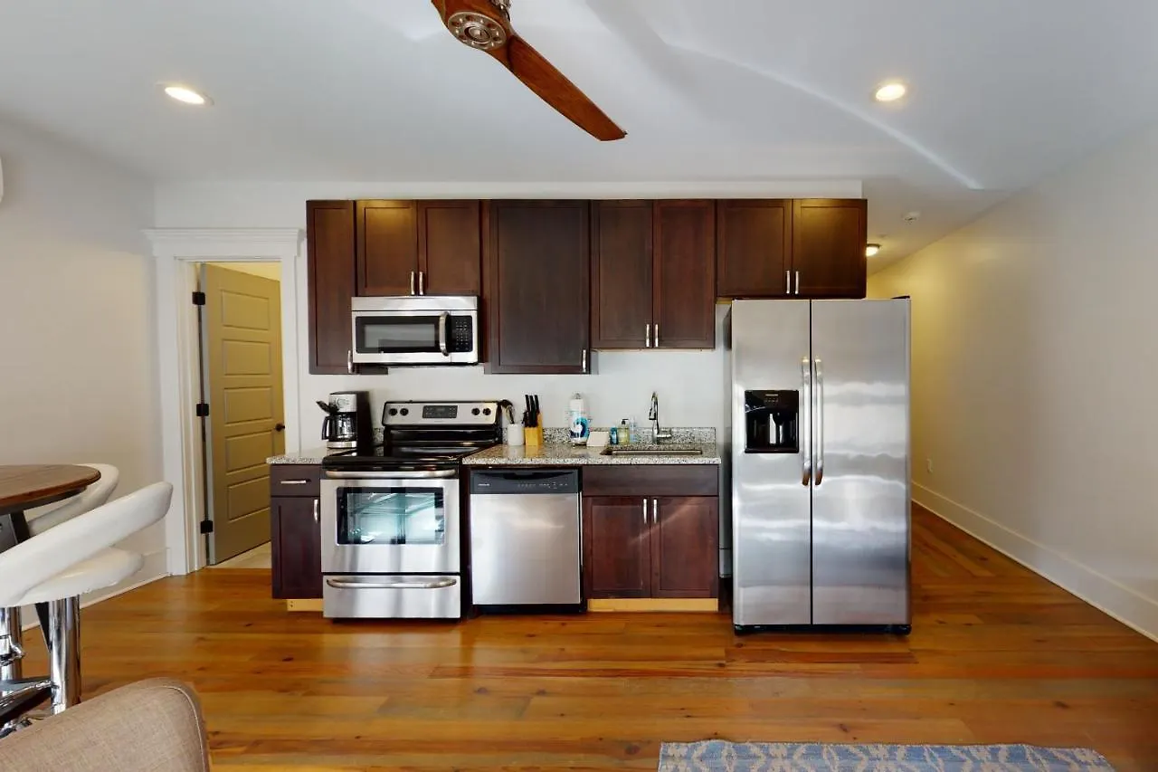 493 King Two Bedroom Suites 3*