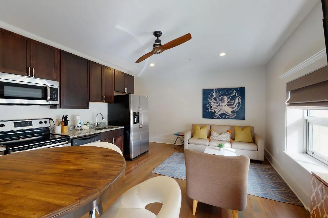 493 King Two Bedroom Suites Hotel