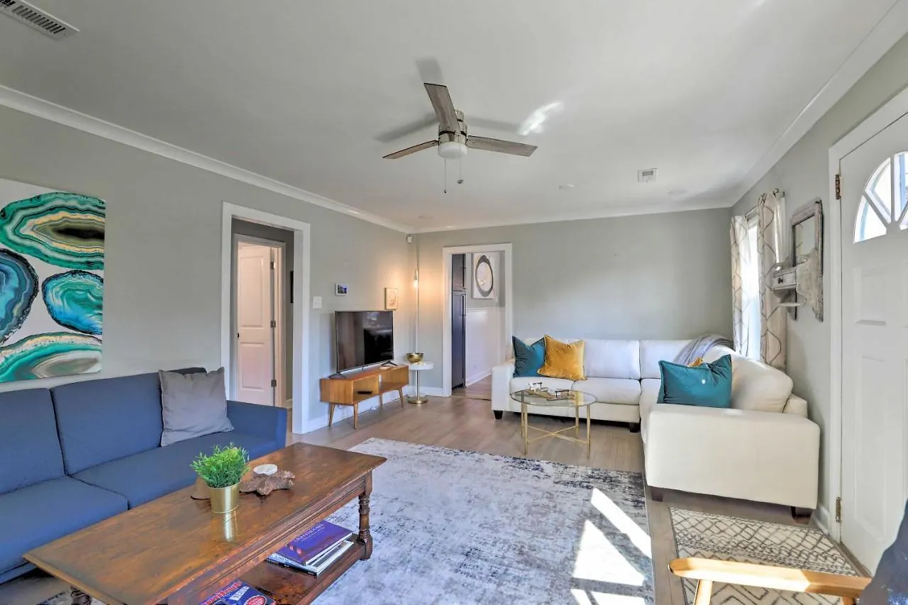 Chic - Half Mile To Park Circle! Holiday home