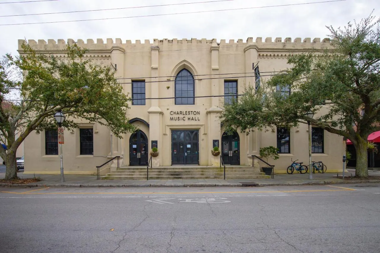 4 Tully * Charleston