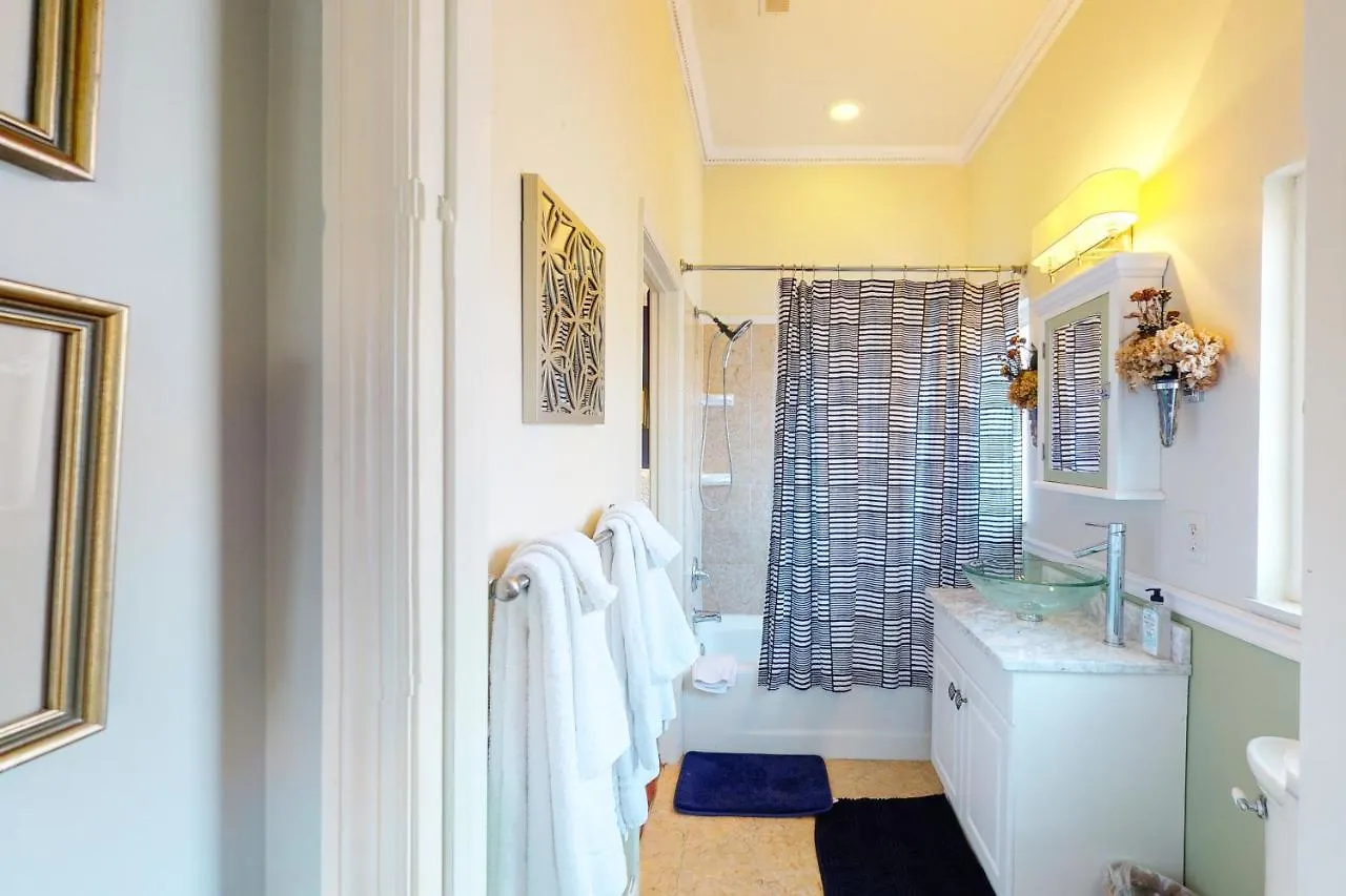 1 Francis Holiday home