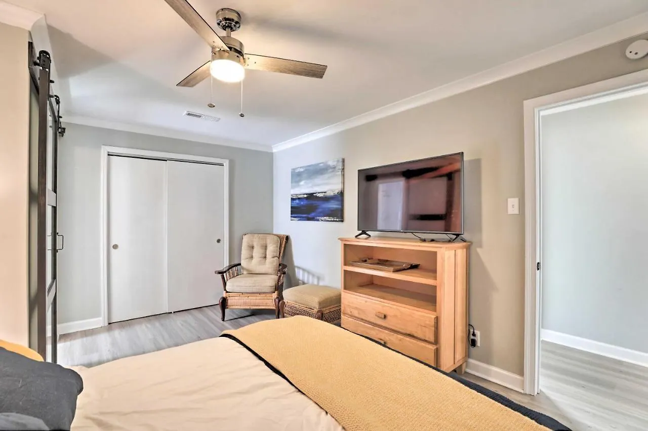 Chic - Half Mile To Park Circle! Holiday home *
