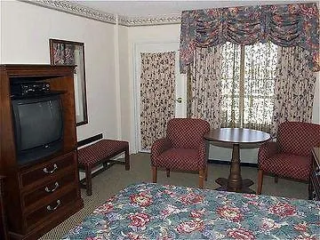 Courtyard By Marriott Historic District Hotel 3*