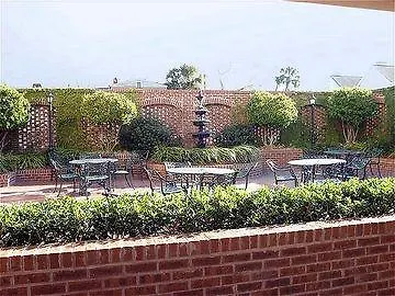 Courtyard By Marriott Historic District
