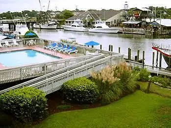 Shem Creek 3*