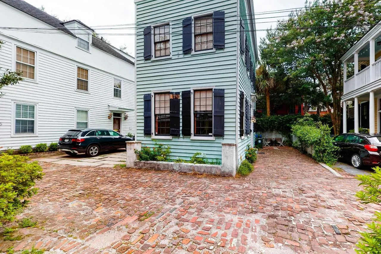 4 Tully * Charleston
