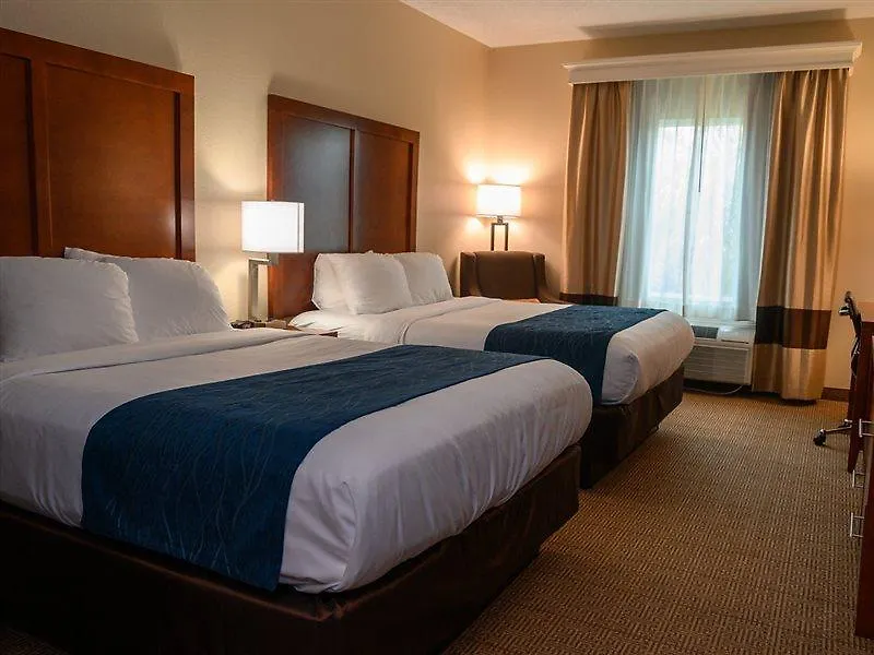 Hotel Comfort & Patriots Point 3*