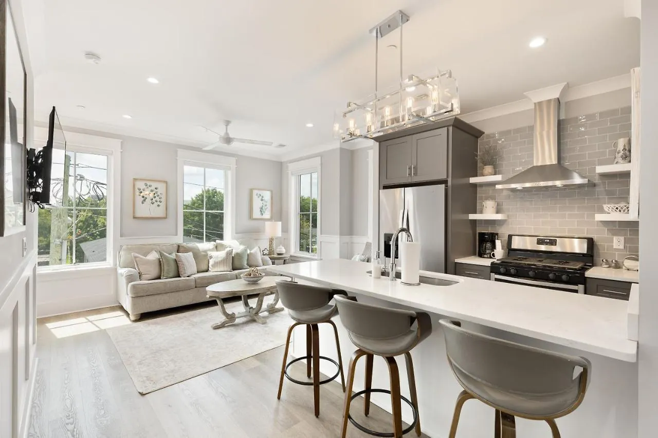 The Magnolia At 124 Spring