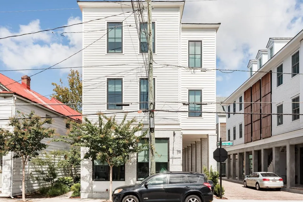 The Azalea At 124 Spring *