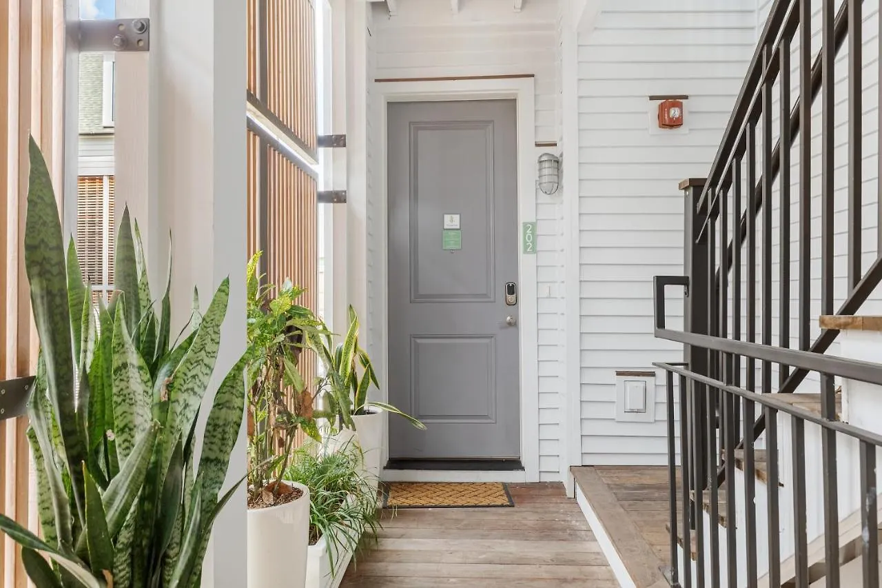 The Cooper At 122 Spring Apartment *