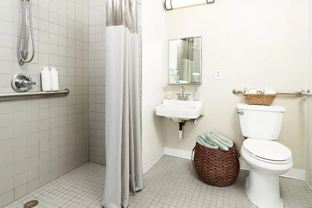 Intown Extended Sc - Rivers Ave Hotel 2*