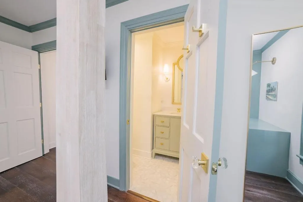 East 42 D Apartment Charleston