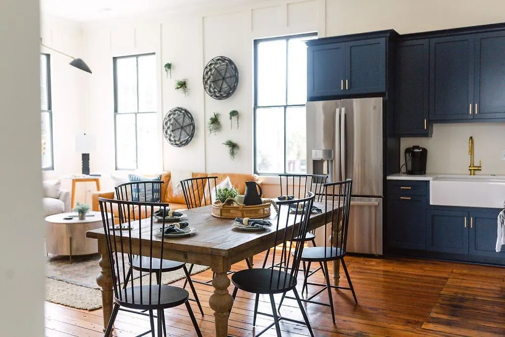 Apartment East 46 H