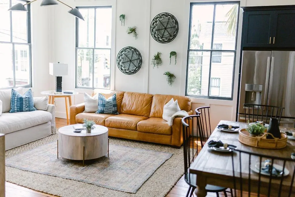 Apartment East 46 H *