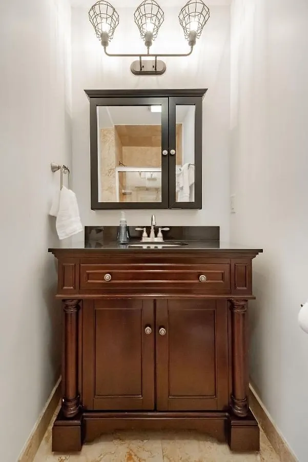 South 105 B Apartment Charleston