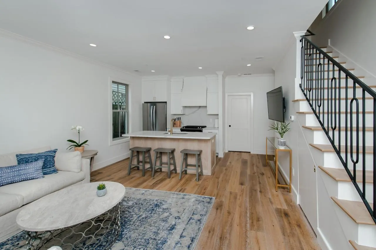 West 242 B Charleston