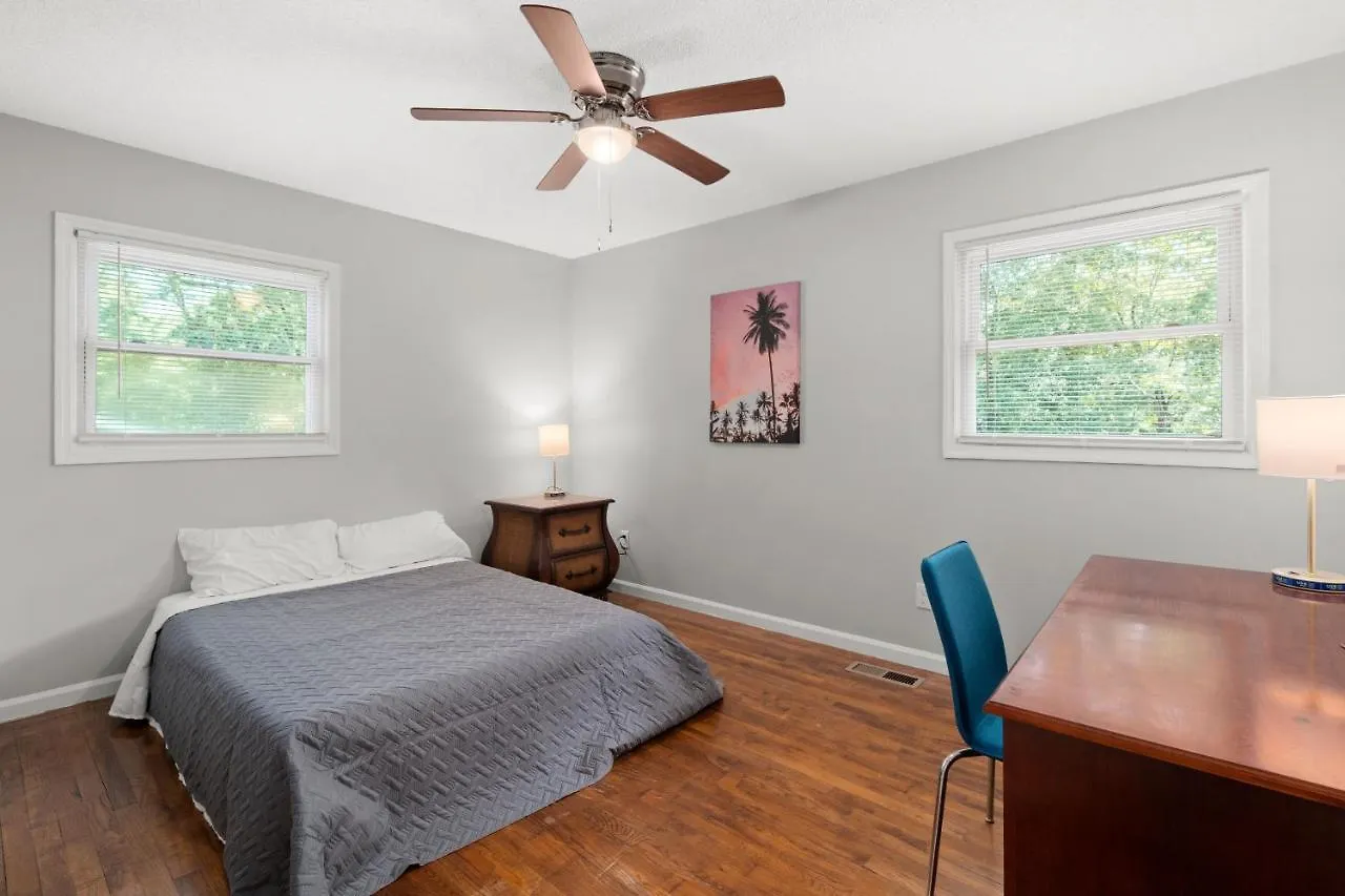 Pet-friendly, Fully Fenced Backyard, 20-min To Chs * Charleston