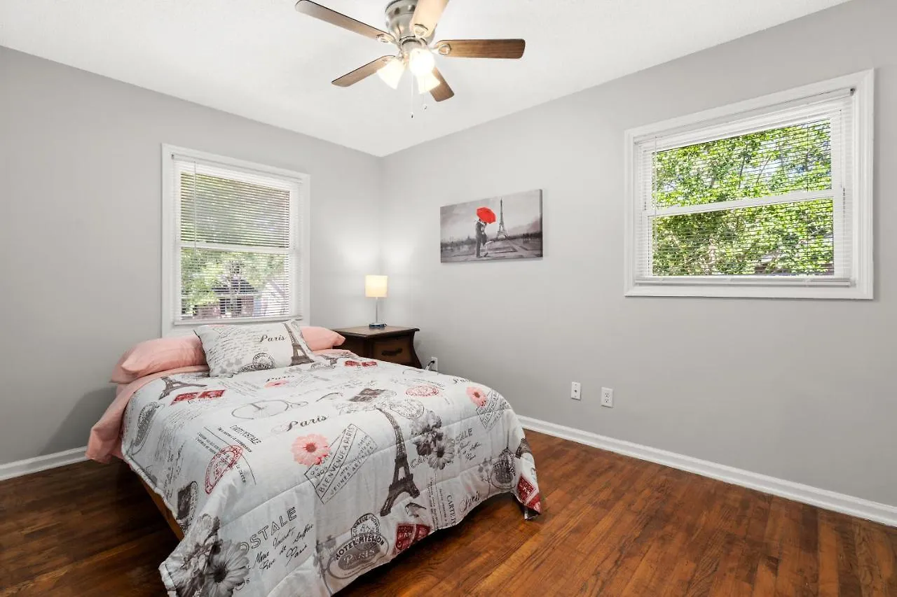 Pet-friendly, Fully Fenced Backyard, 20-min To Chs * Charleston