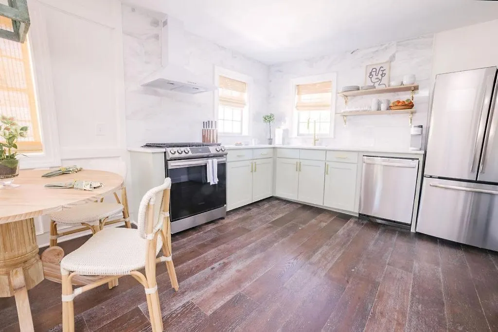 East 42 D Apartment Charleston
