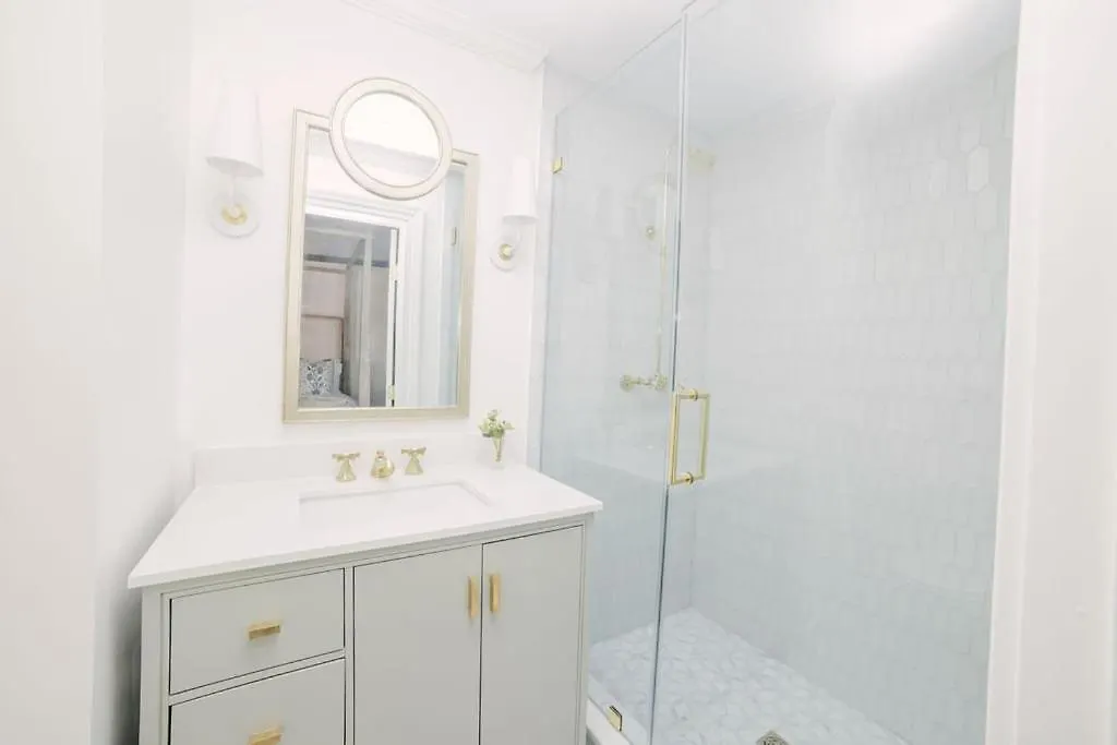 East 42 D Apartment *