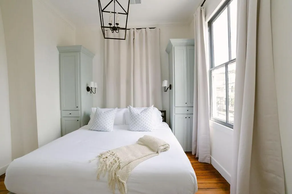 East 46 H Apartment Charleston