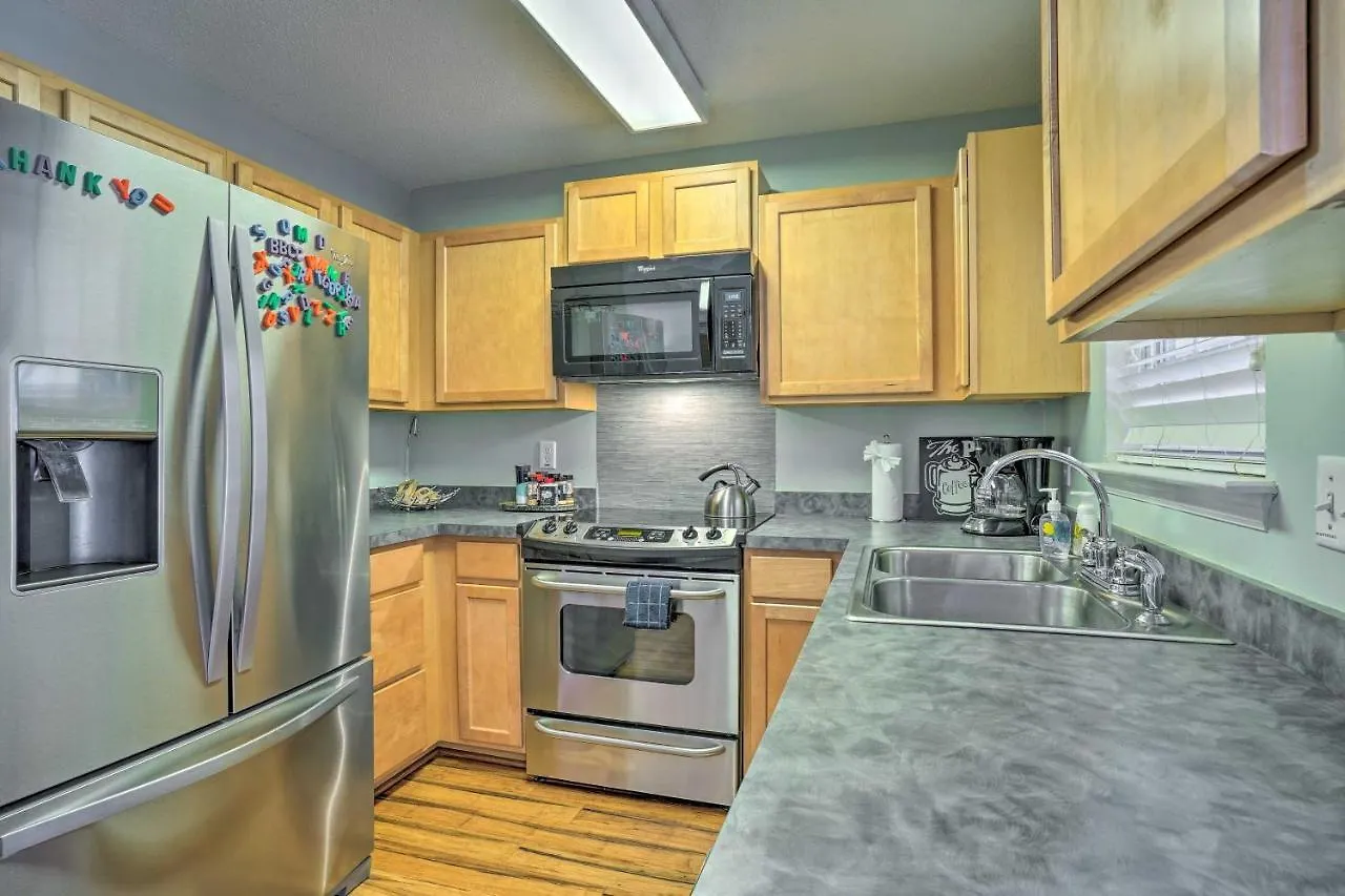 Townhome About 13 Mi To And Surf! Holiday home