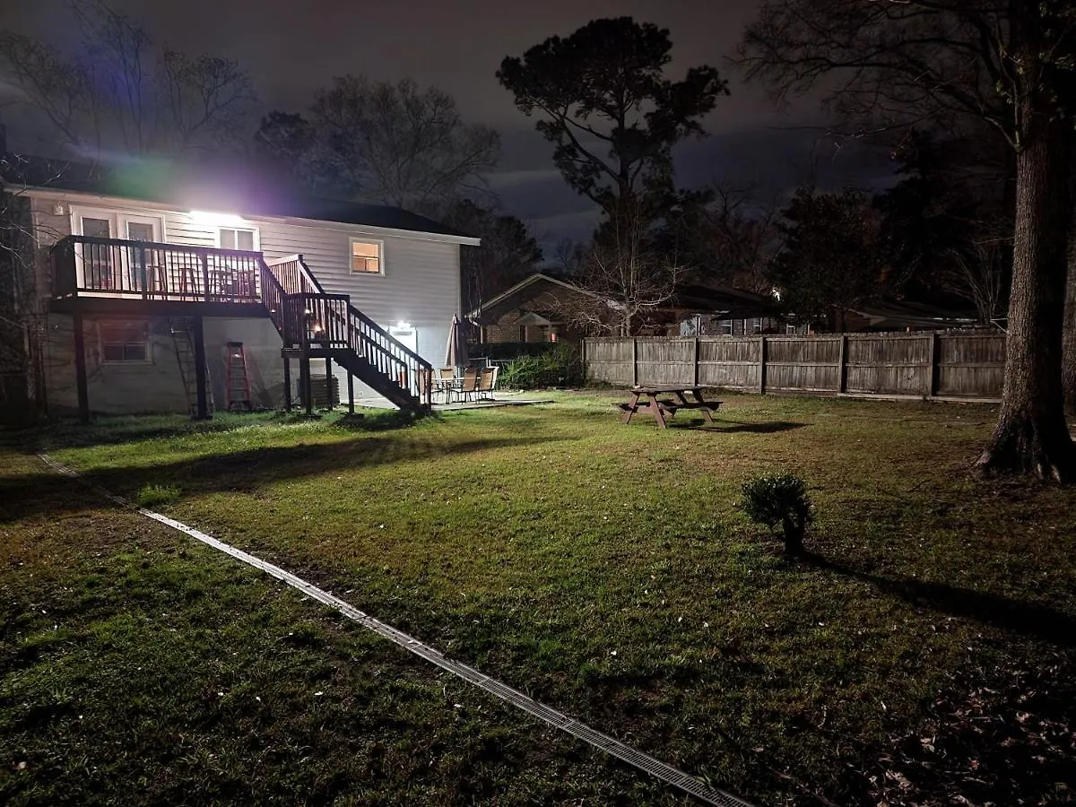 Pet-friendly, Fully Fenced Backyard, 20-min To Chs * Charleston