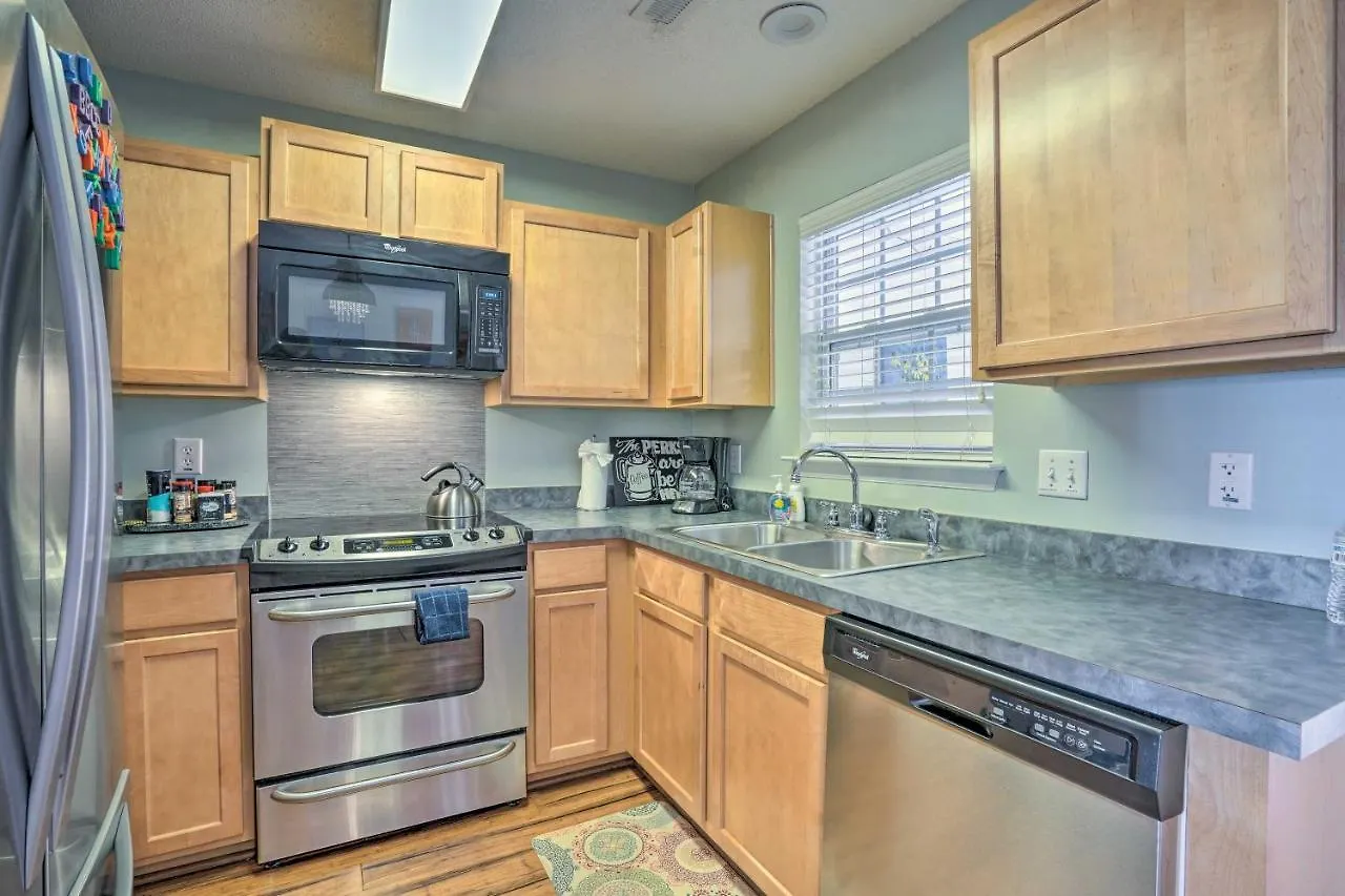 Townhome About 13 Mi To And Surf! Holiday home