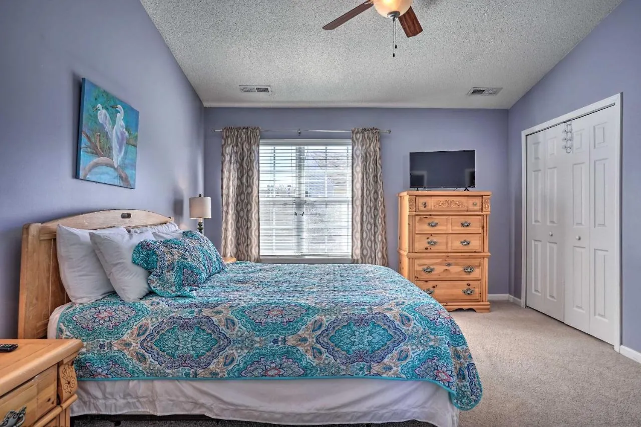 Townhome About 13 Mi To And Surf! Holiday home Charleston