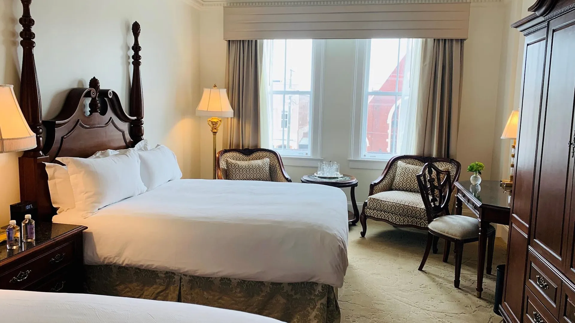 Market Pavilion Hotel