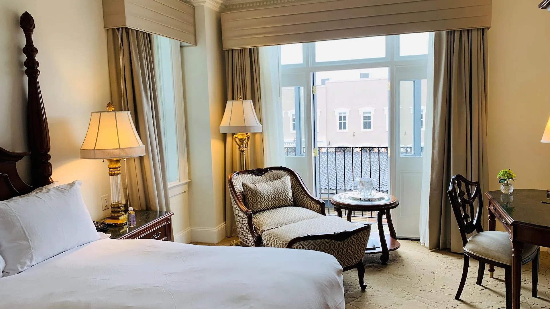 Market Pavilion Hotel Charleston
