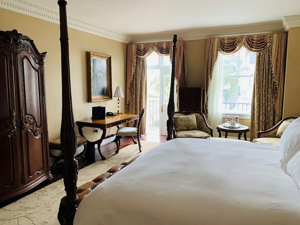 Hotel Market Pavilion 4*