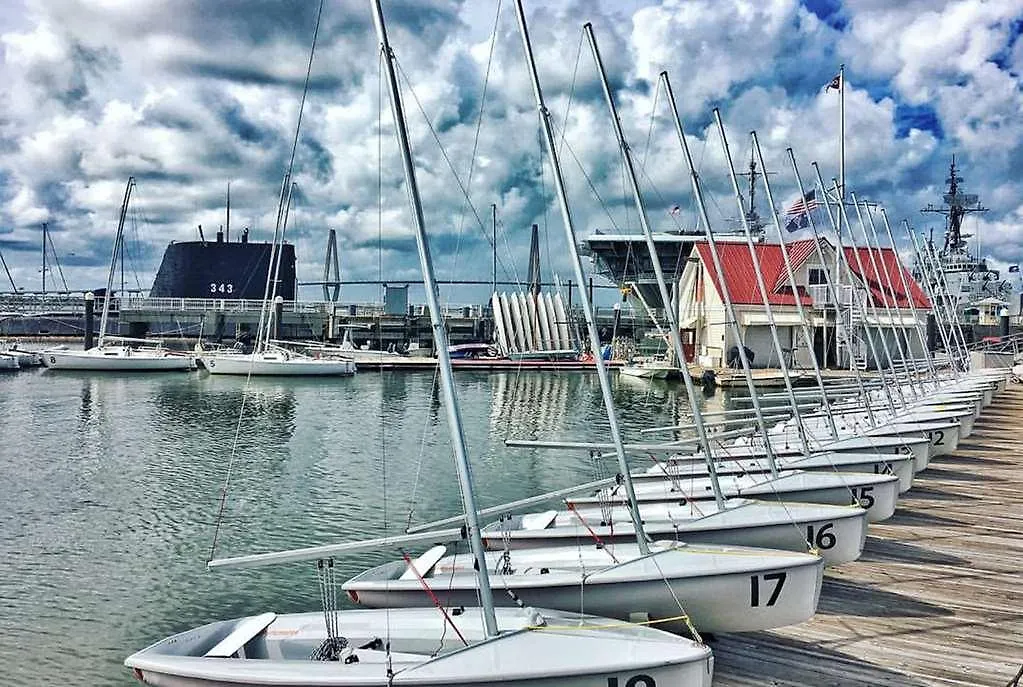 Harborside At Charleston Harbor And Marina Resort
