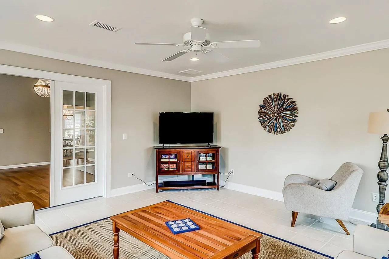 Fox Pond Drive Villa