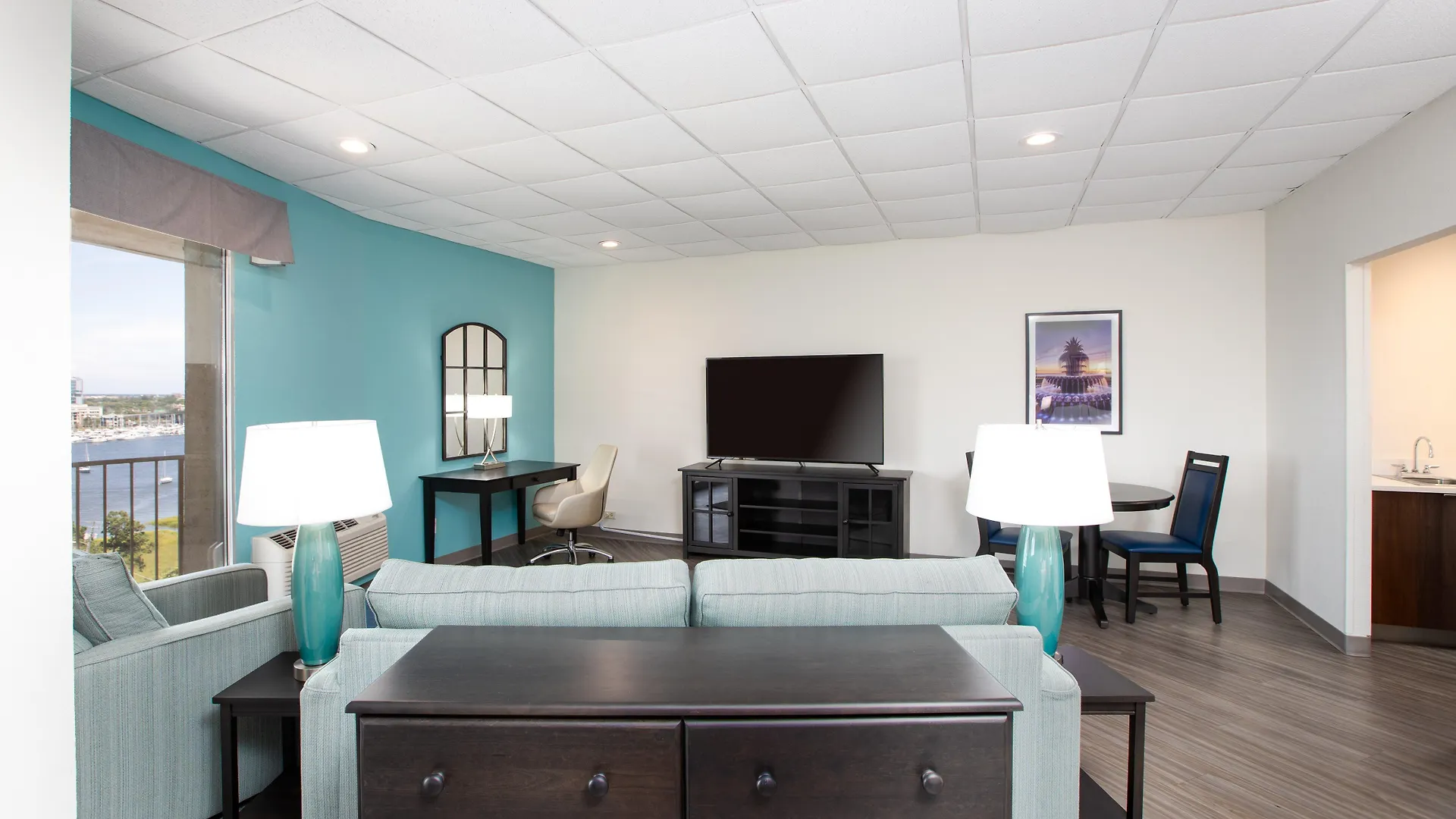 Charleston-riverview By Ihg Hotel