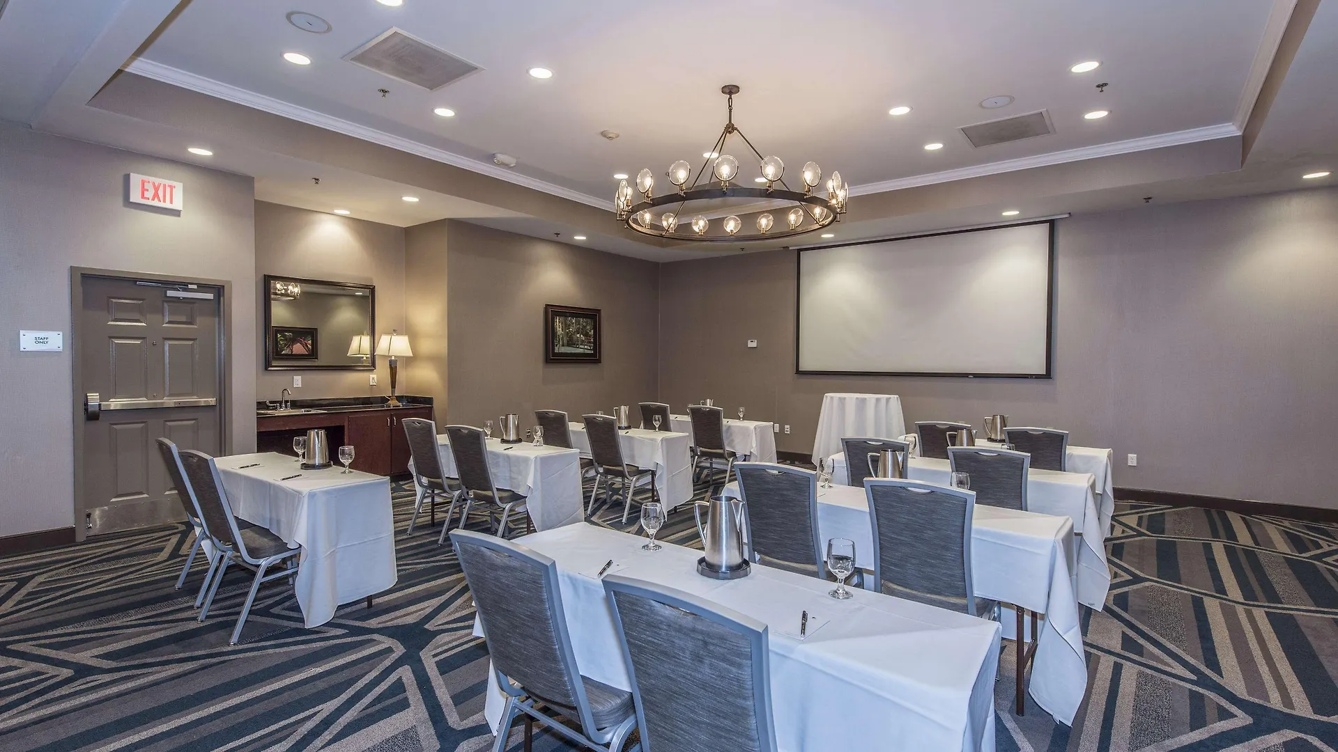 Doubletree By Hilton - Convention Center 4*