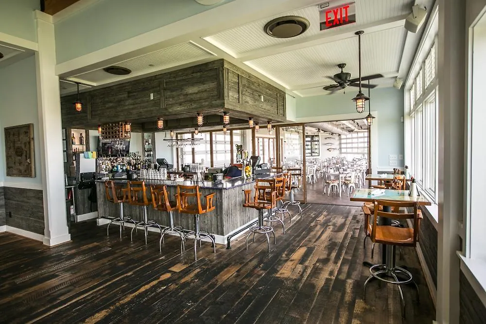 Harborside At Charleston Harbor And Marina Resort