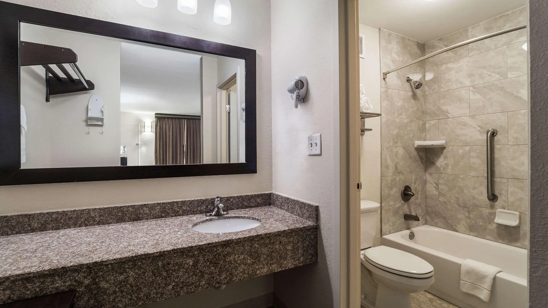 Quality Coliseum 3* North Charleston