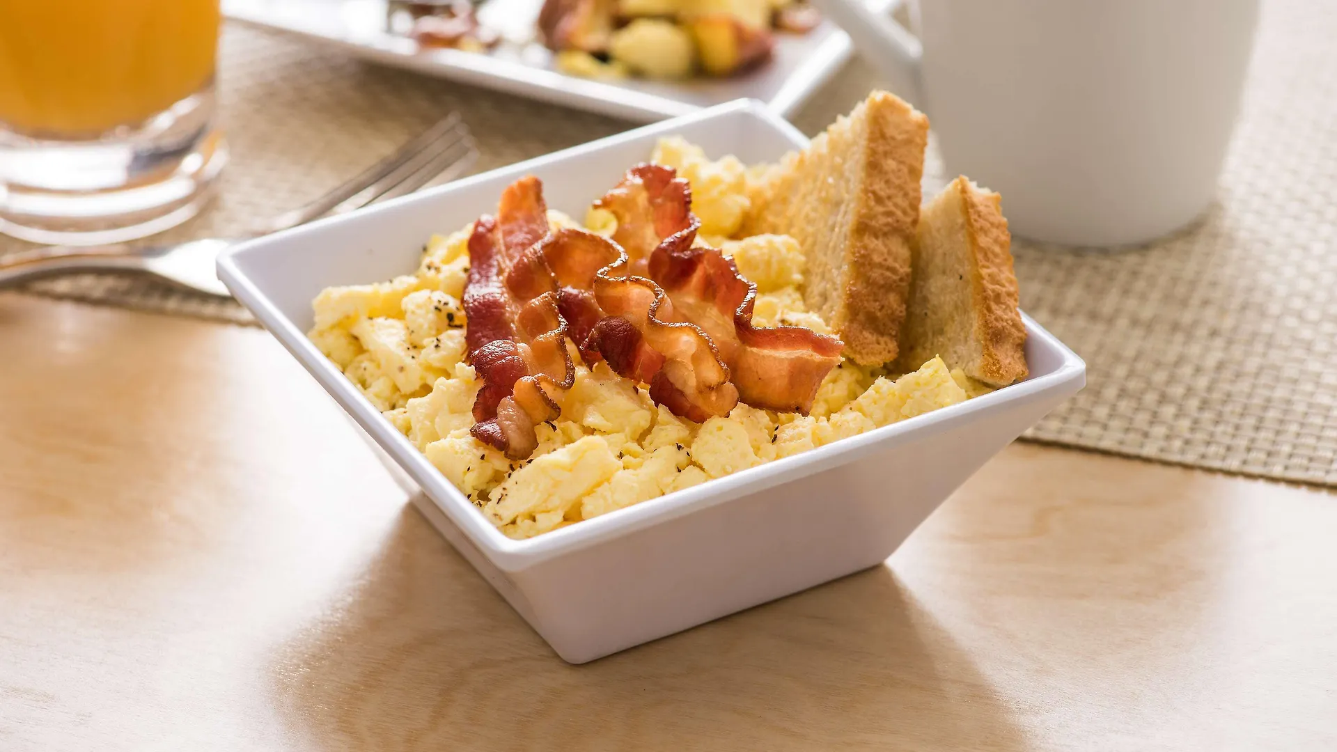 Hyatt Place Hotel 4*
