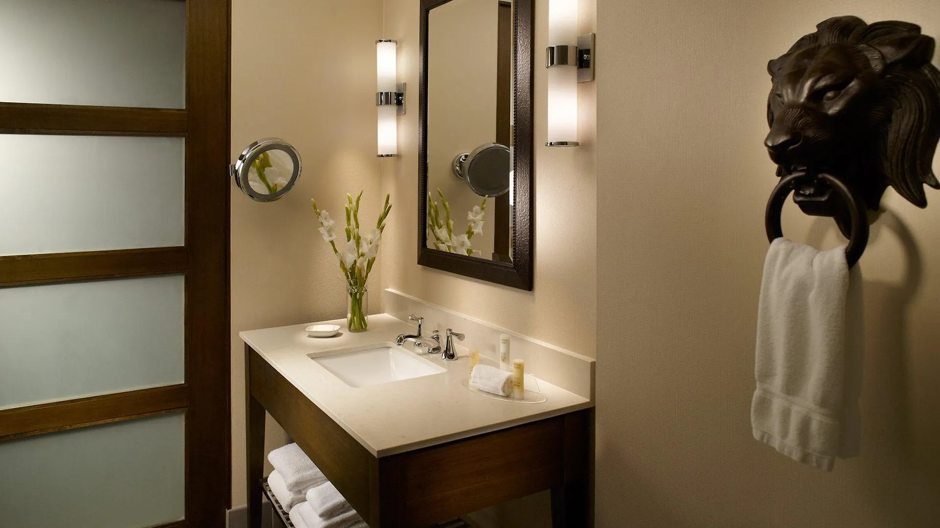 Hotel Crowne Plaza Charleston By Ihg